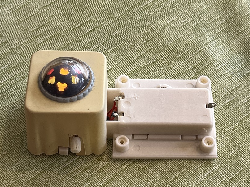 Aufziehbarer Sternenhimmel mit defektem Glühlämpchen